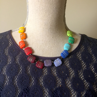 Etched colour wheel necklace with fine silver wire details looks great on!