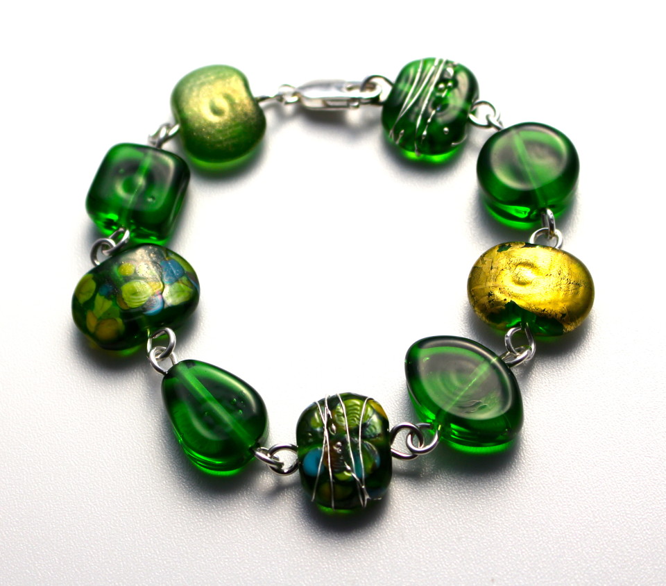 Peroni beer bottle bracelet, recycled glass beads from a Peroni beer bottle!