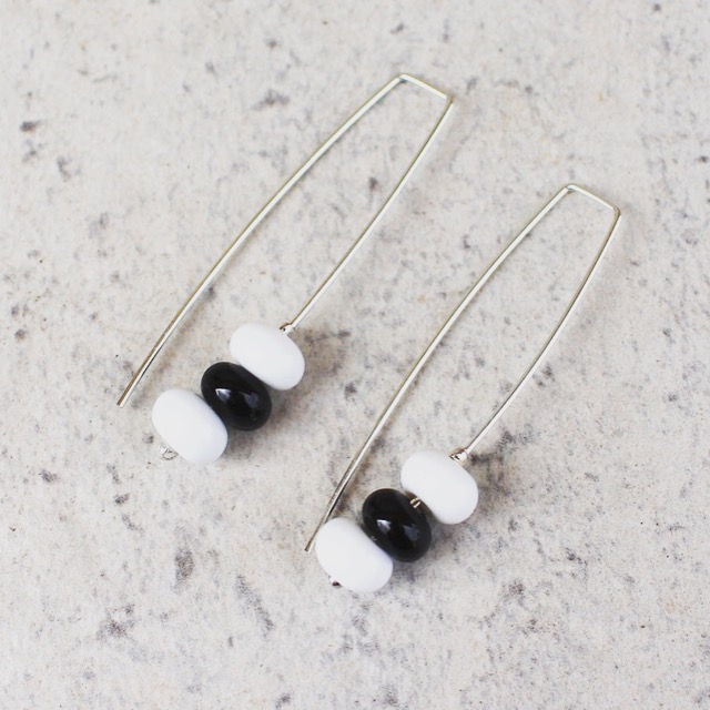 Long white and black earrings, glass beads by Julie Frahm