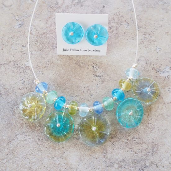 blue flower necklace