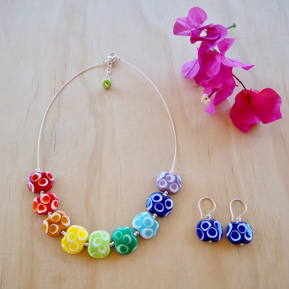 colour wheel necklace