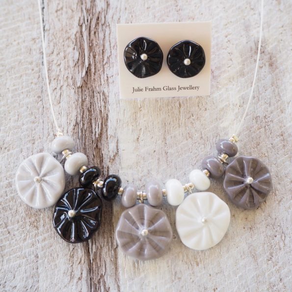 black and white flower necklace