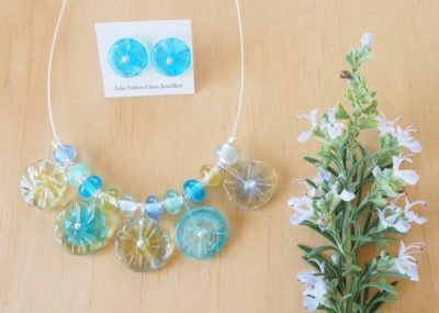 blue flower necklace