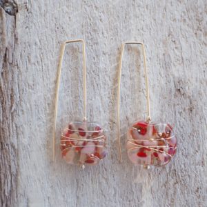 Recycled glass earrings | beautiful earrings in red and pink tones