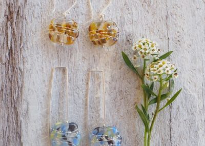 Recycled glass earrings | pretty earrings made from a wine bottle