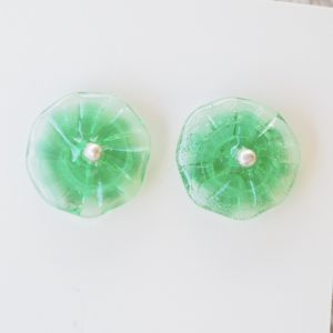 green flower stud earrings