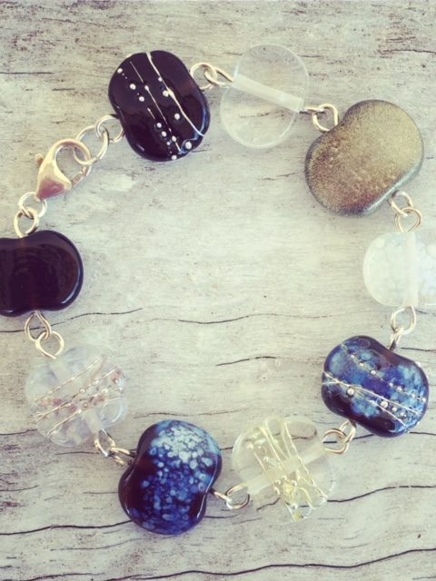 Recycled glass bracelet | beads from a gin and tonic bottle