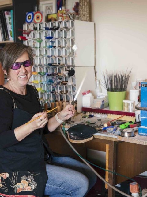 Recycled glass jewellery | handmade glass beads | Julie Frahm | Glass Artist