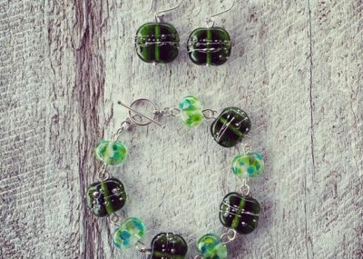 Recycled glass jewellery | green beads made from champagne and wine bottles