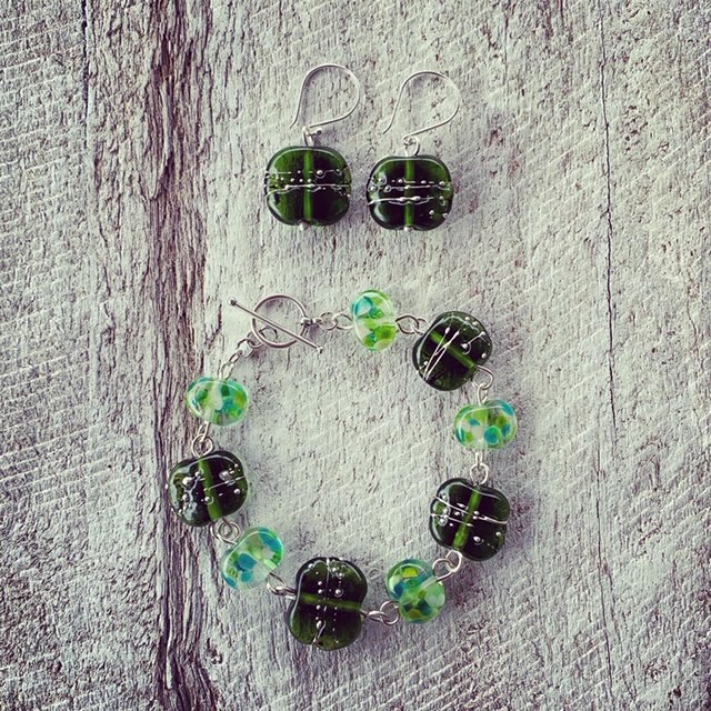 Recycled glass jewellery | green beads made from champagne and wine bottles