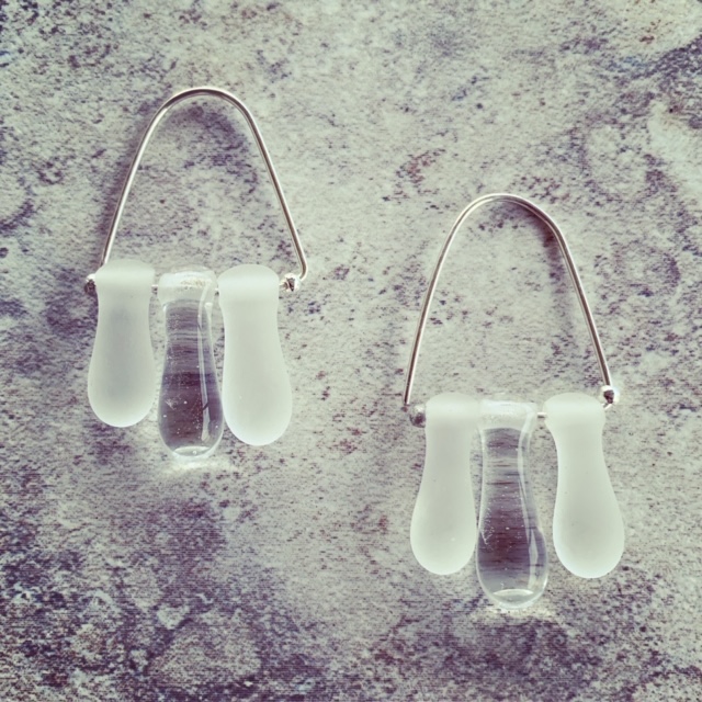 The sexiest earrings to wear on a date at a gin bar!
