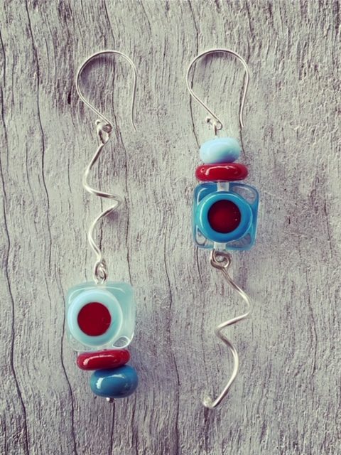 Upside-down-twisty earrings