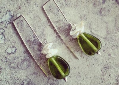 Bethany Wine Chardonnay bottle and freshwater pearl earrings