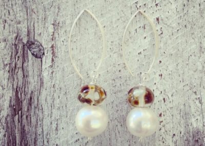 everyday pearl earrings