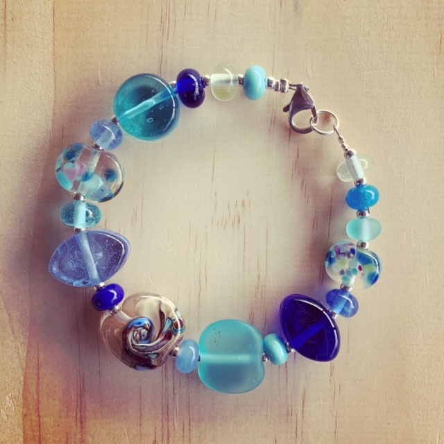 blue bead bracelet