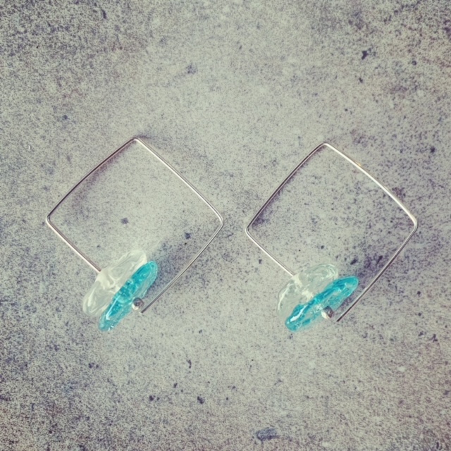 gin and tonic square hoop earrings