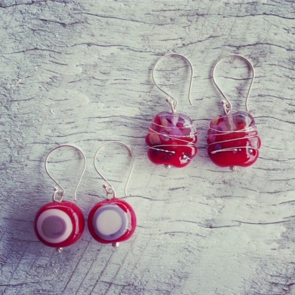 red earrings 