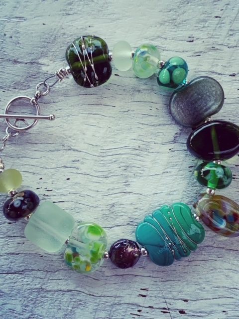 green glass bead bracelet